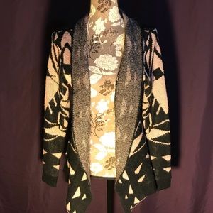 Soft tribal print cardigan
